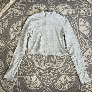New H&M grey cropped long sleeve